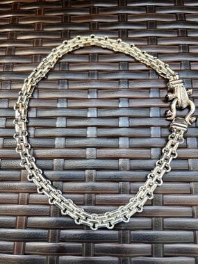 Silver vintage  Chain Necklace with magnetic clasp Clasp 18”